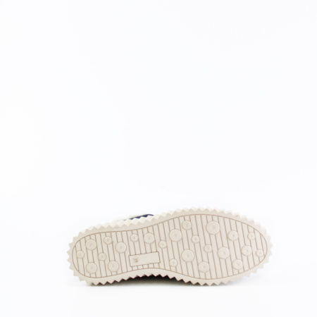 Спортивные ботинки на белой подошве LAGRANDEZZA